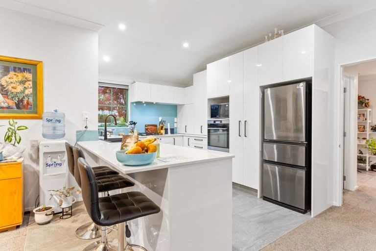 Photo of property in 3 Hobie Court, West Harbour, Auckland, 0618