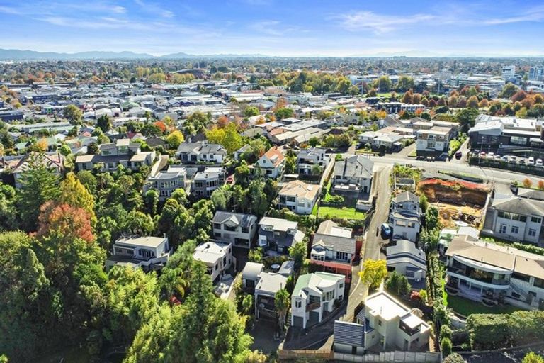 Photo of property in 112h Lake Road, Frankton, Hamilton, 3204