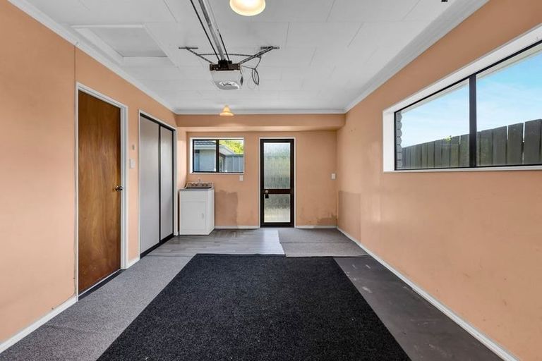 Photo of property in 28c Tukapa Street, Westown, New Plymouth, 4310