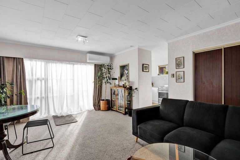 Photo of property in 16 High Street, Hawera, 4610