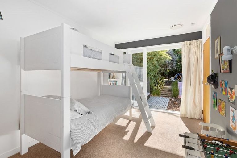 Photo of property in 17 Lydia Avenue, Northcote, Auckland, 0627