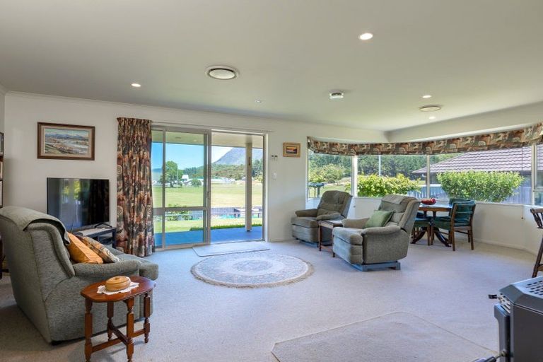 Photo of property in 32 Admiralty Place, Waikawa, Picton, 7220