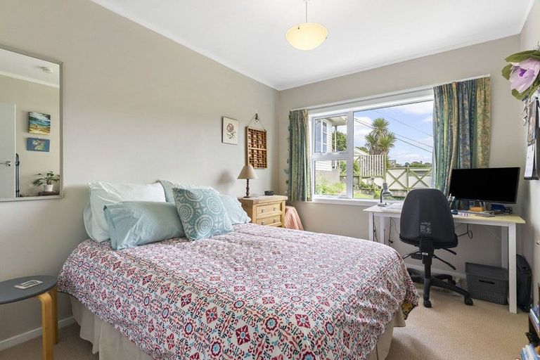 Photo of property in 62b Warwick Street, Wilton, Wellington, 6012