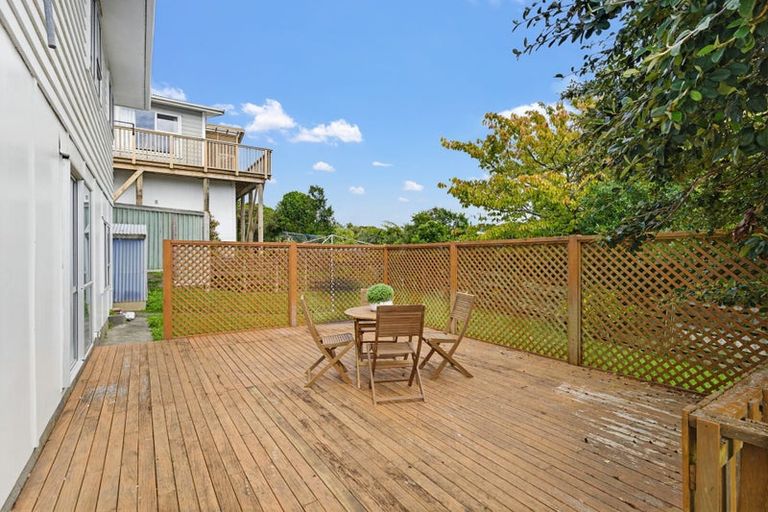 Photo of property in 77 Baylands Drive, Newlands, Wellington, 6037