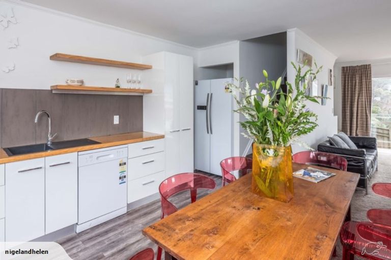 Photo of property in 1/14c Glenmore Street, Thorndon, Wellington, 6011