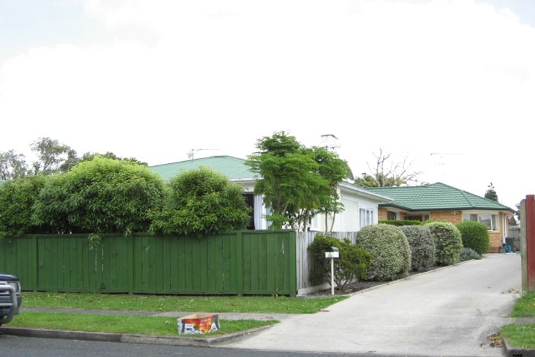 Photo of property in 2/79 Wellington Street, Pukekohe, 2120