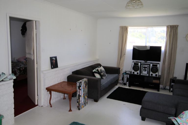 Photo of property in 37 Tahuna Road, Paihia, 0200