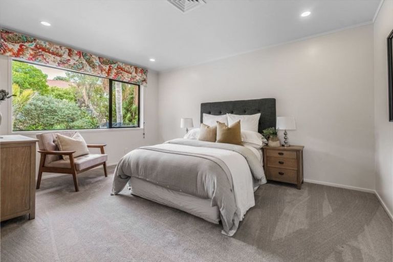 Photo of property in 100 Porritt Avenue, Chatswood, Auckland, 0626