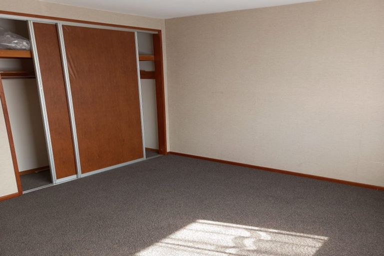 Photo of property in 2/28 Brixton Street, Islington, Christchurch, 8042