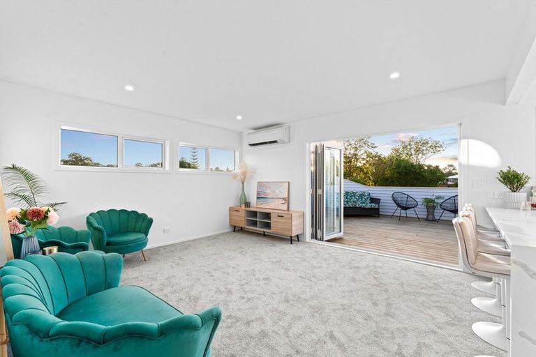 Photo of property in 23b Woodglen Road, Glen Eden, Auckland, 0602