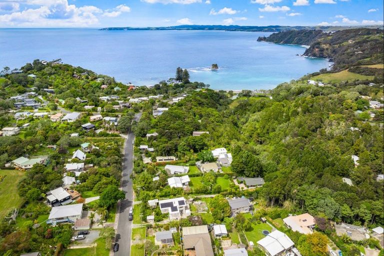 Photo of property in 9 Grand View Road, Leigh, 0985