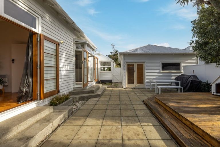 Photo of property in 28 Cleveland Street, Edgeware, Christchurch, 8013
