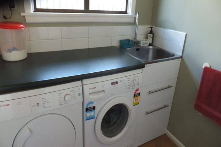 Photo of property in 7 Ambleside Drive, Burnside, Christchurch, 8053