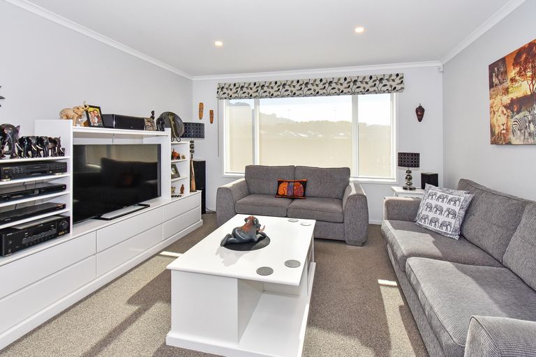 Photo of property in 2 Westmuir Crescent, Pokeno, 2402