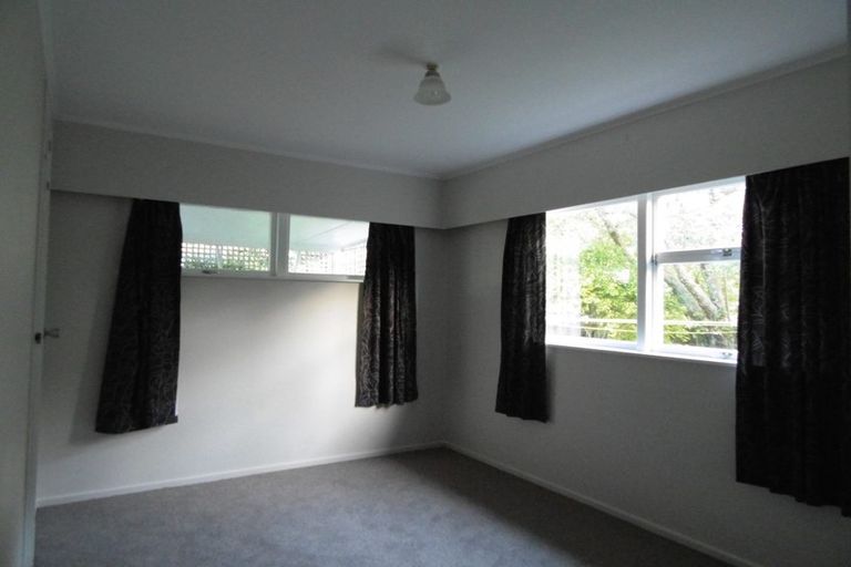 Photo of property in 8 Merchant Avenue, Te Atatu South, Auckland, 0610