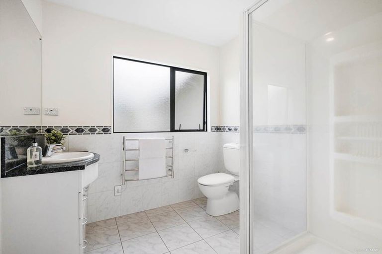 Photo of property in 33 Killybegs Drive, Pinehill, Auckland, 0632