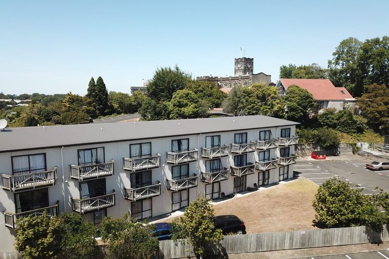 Photo of property in The Barracks, 7 Knox Street, Hamilton Central, Hamilton, 3204