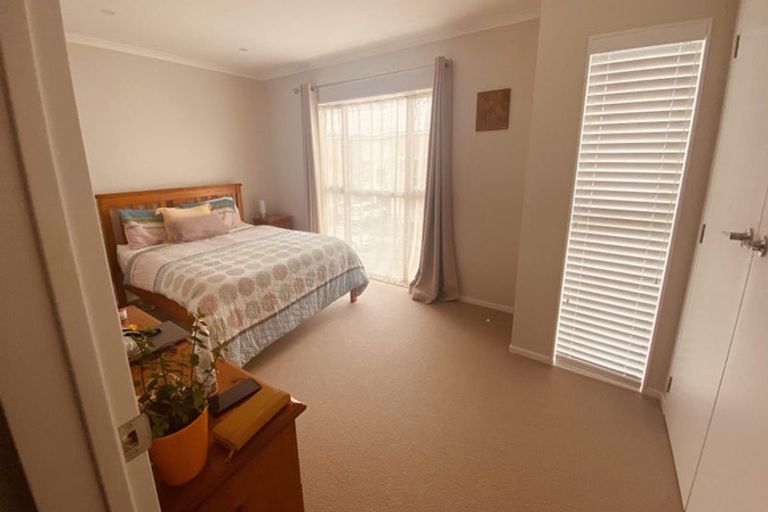 Photo of property in 20 Samuel Cassidy Avenue, Swanson, Auckland, 0614