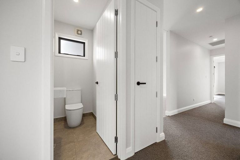 Photo of property in 23 Robert Might Road, Kumeu, 0810