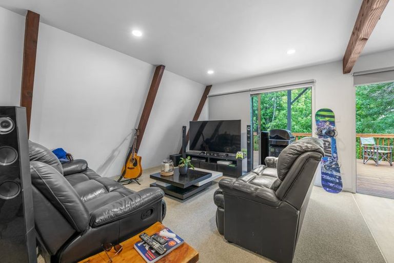 Photo of property in 40 Gledstane Road, Stanmore Bay, Whangaparaoa, 0932