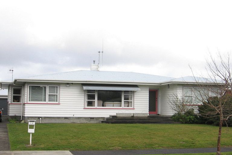 Photo of property in 14 Bond Street, Hokowhitu, Palmerston North, 4410