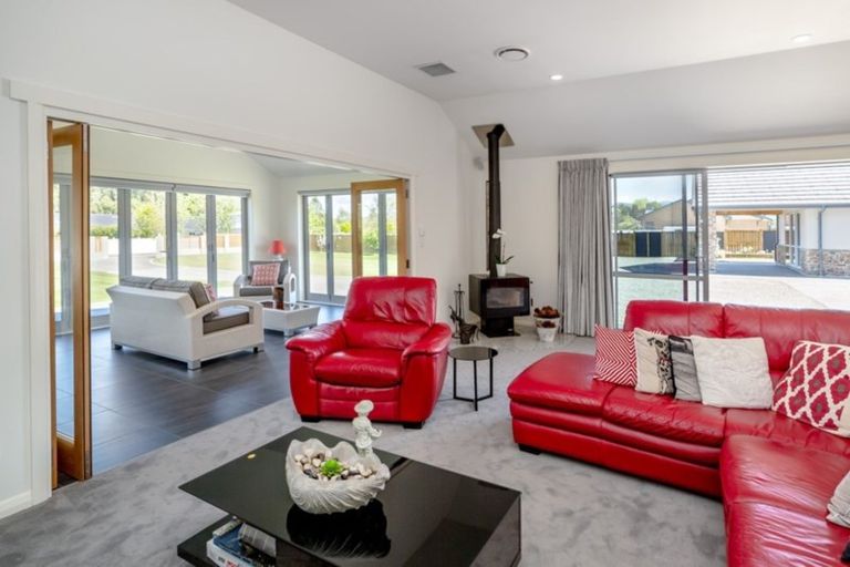 Photo of property in 81 Reading Street, Greytown, 5712