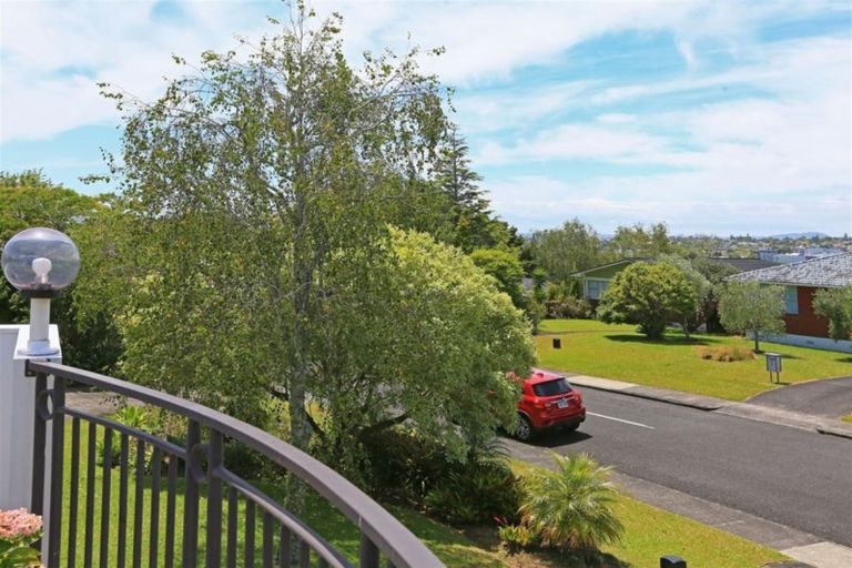 Photo of property in 4 Eyre Street, Henderson, Auckland, 0612