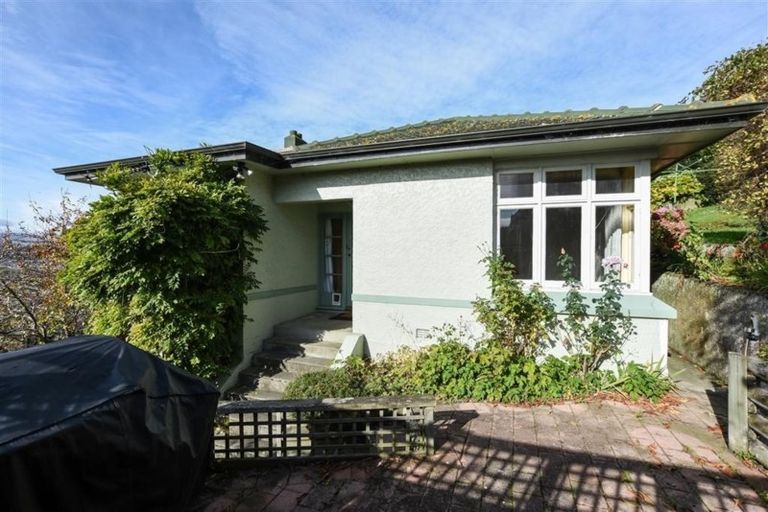 Photo of property in 36 Easther Crescent, Kew, Dunedin, 9012