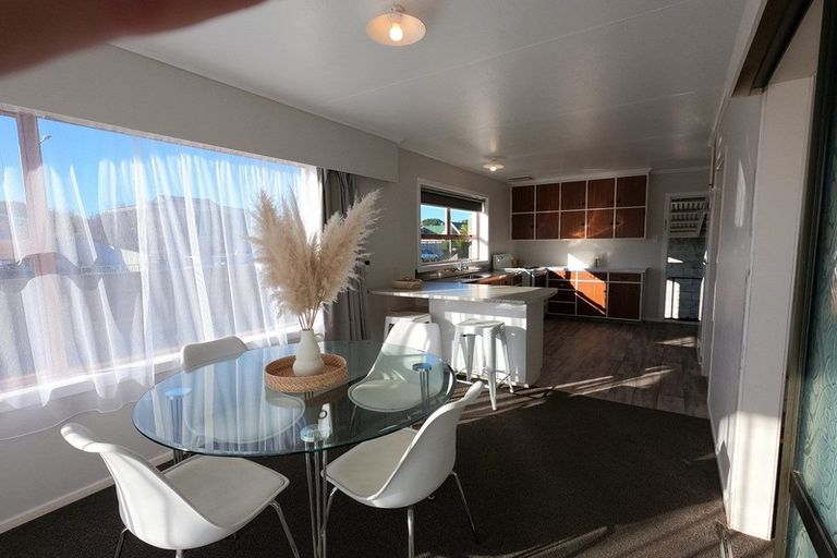 Photo of property in 2 Park Lane, Waitara, 4320