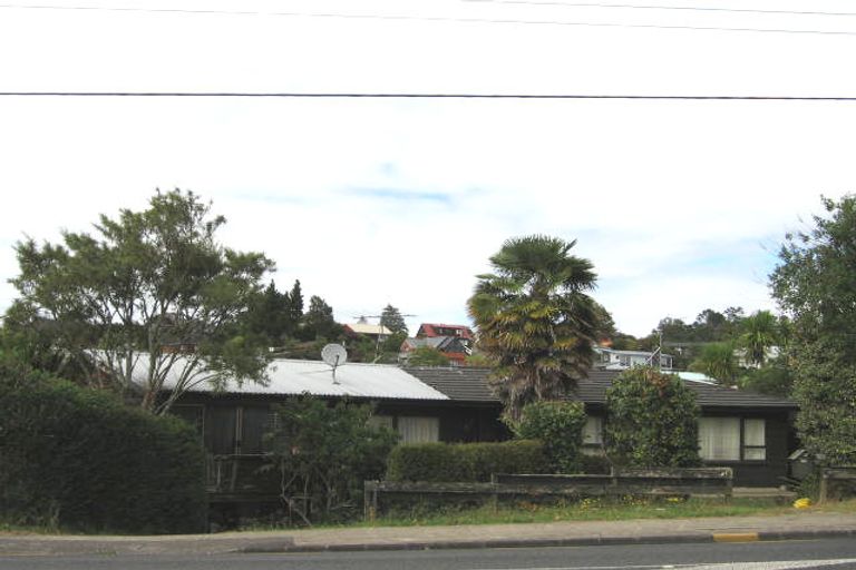 Photo of property in 100c Godley Road, Green Bay, Auckland, 0604