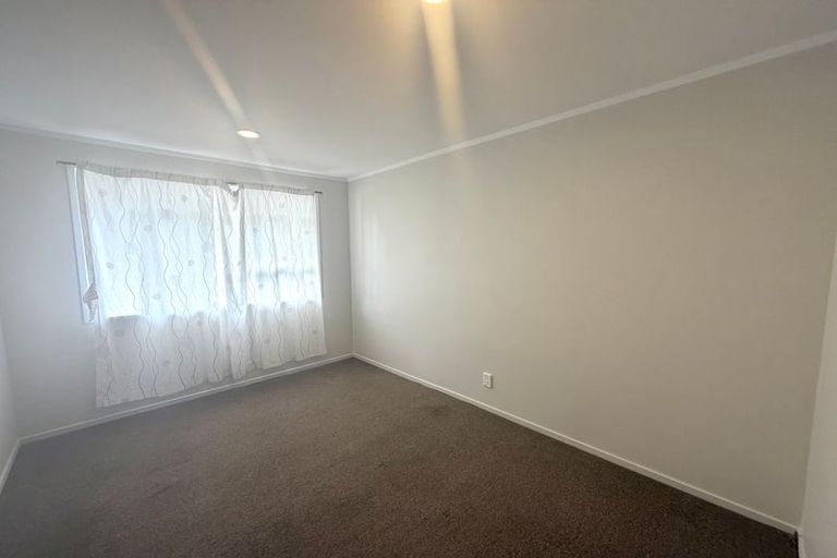 Photo of property in 39 Onedin Place, Titirangi, Auckland, 0604