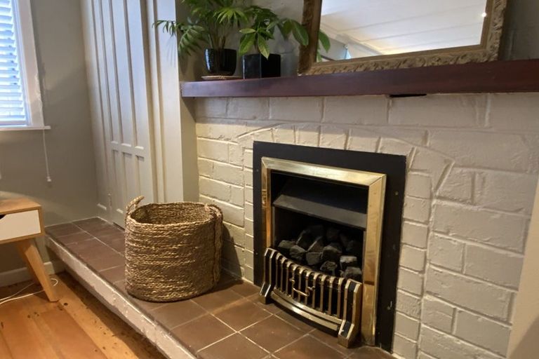 Photo of property in 11 Hinemoa Street, Birkenhead, Auckland, 0626