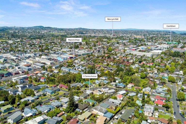 Photo of property in 11 Sarona Avenue, Glen Eden, Auckland, 0602