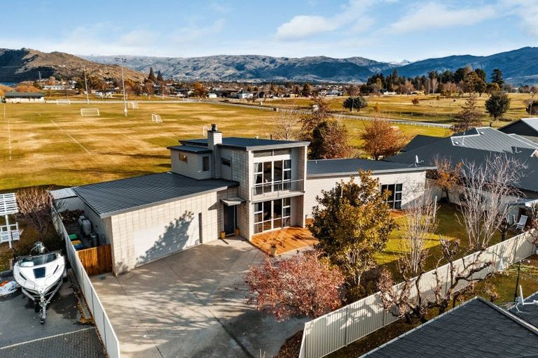 Photo of property in 9 Sunhaven Cove, Cromwell, 9310