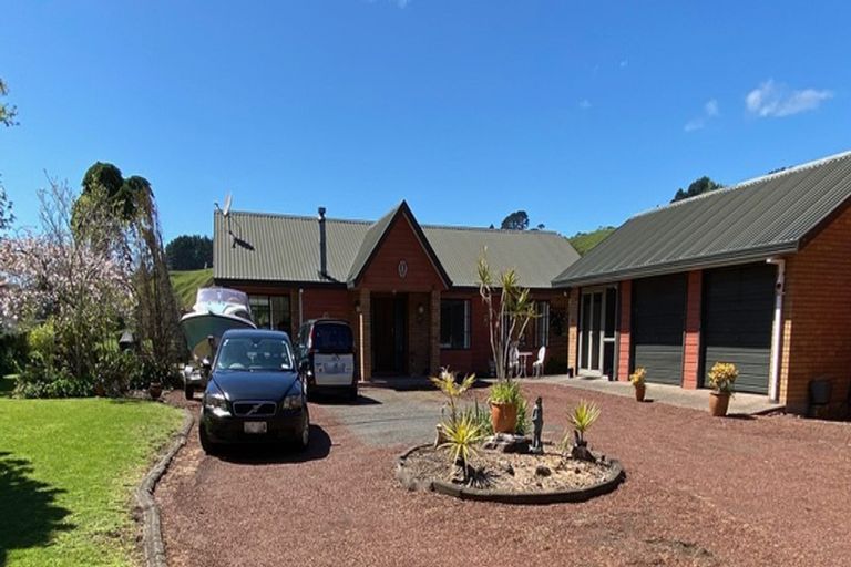 Photo of property in 1479 Clevedon Kawakawa Road, Kawakawa Bay, Papakura, 2585