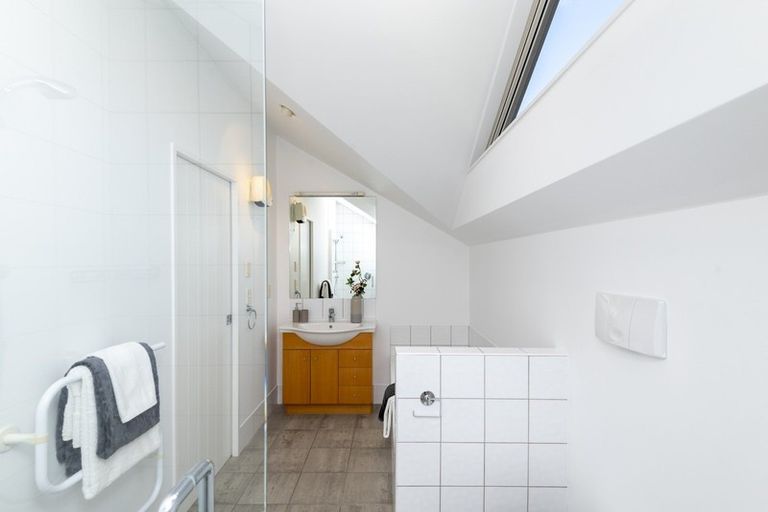 Photo of property in 4a Cleary Terrace, Cockle Bay, Auckland, 2014