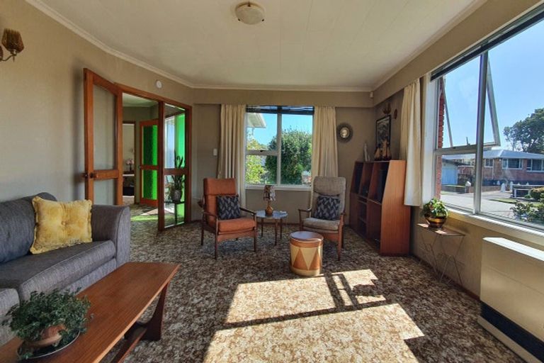 Photo of property in 9 Severn Place, Spotswood, New Plymouth, 4310