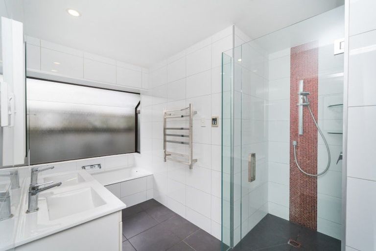 Photo of property in 108 John F Kennedy Drive, Milson, Palmerston North, 4414