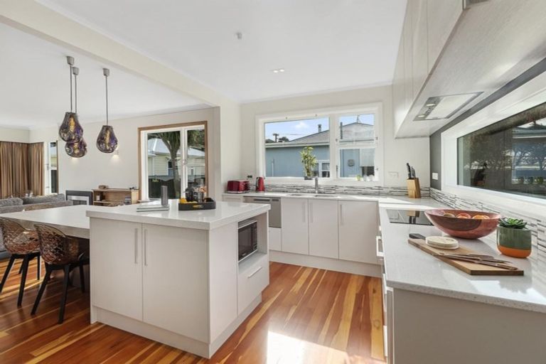 Photo of property in 28 Rotherham Terrace, Miramar, Wellington, 6022