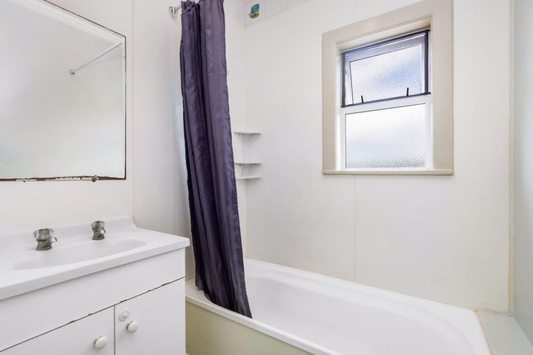 Photo of property in 70 Cartwright Road, Onerahi, Whangarei, 0110