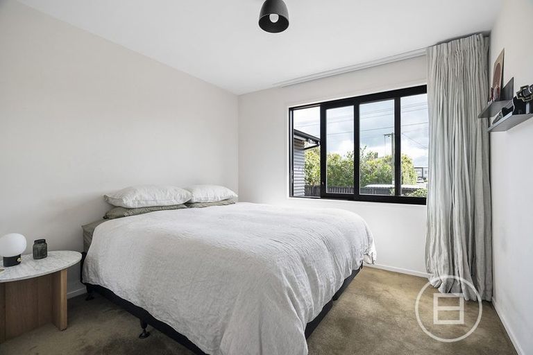 Photo of property in 4 Renata Crescent, Te Atatu Peninsula, Auckland, 0610