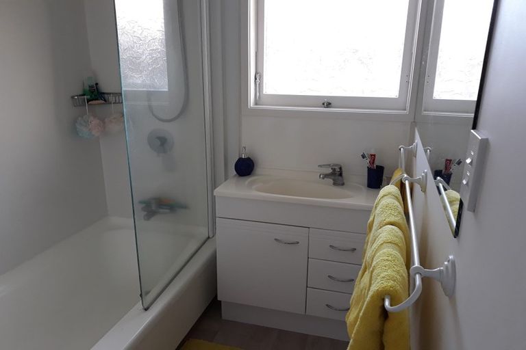 Photo of property in 38a Whiteacres Drive, Sunnyhills, Auckland, 2010