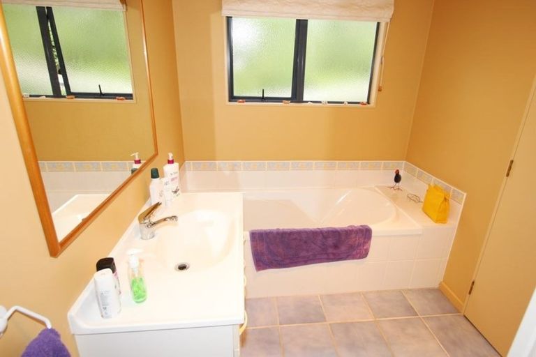 Photo of property in 67a Mckenzie Avenue, Arkles Bay, Whangaparaoa, 0932