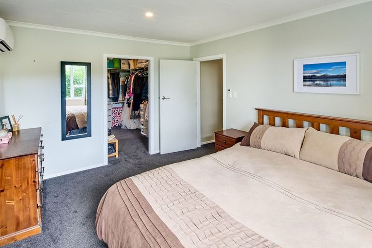 Photo of property in 6 Mayfair Place, Tawa, Wellington, 5028