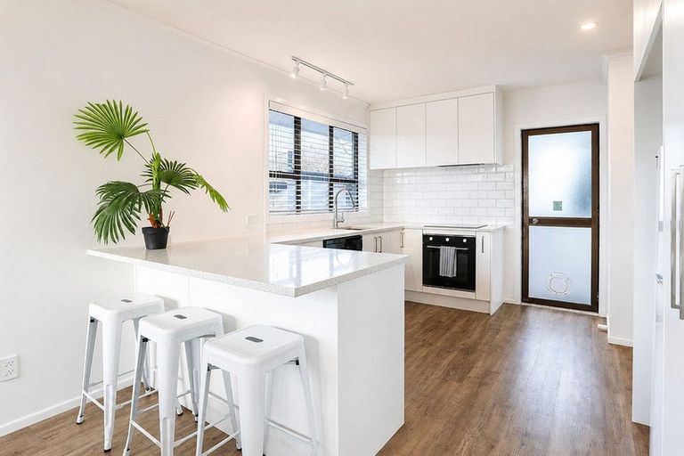Photo of property in 56 Braid Road, St Andrews, Hamilton, 3200