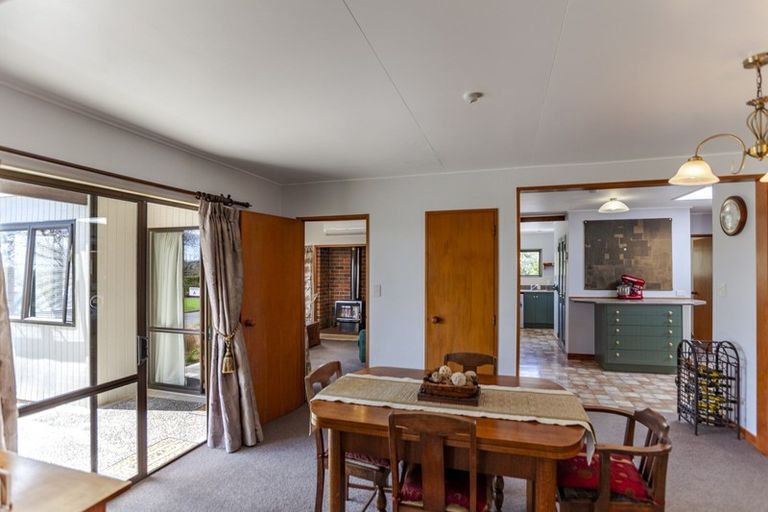 Photo of property in 350 Porangahau Road, Waipukurau, 4282