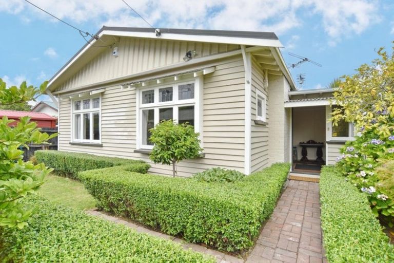Photo of property in 130 Matsons Avenue, Papanui, Christchurch, 8053