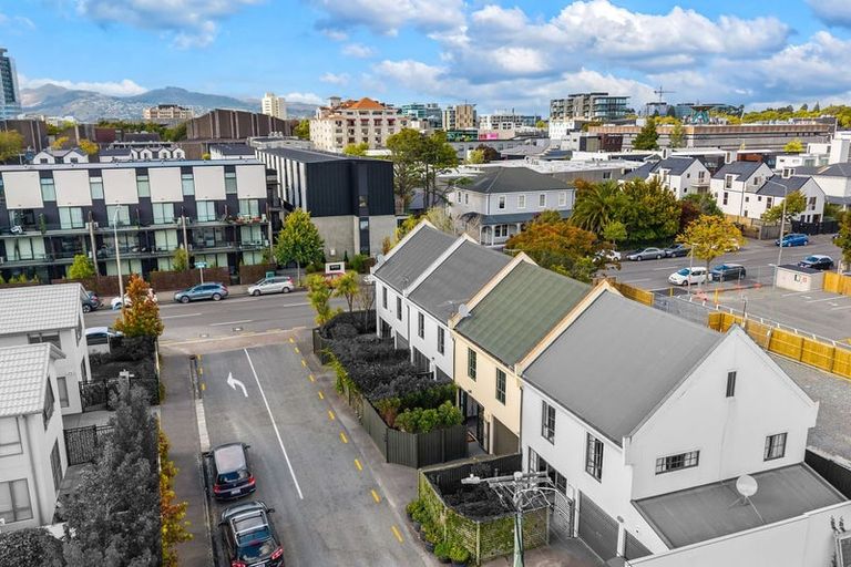 Photo of property in 7 Gracefield Avenue, Christchurch Central, Christchurch, 8013