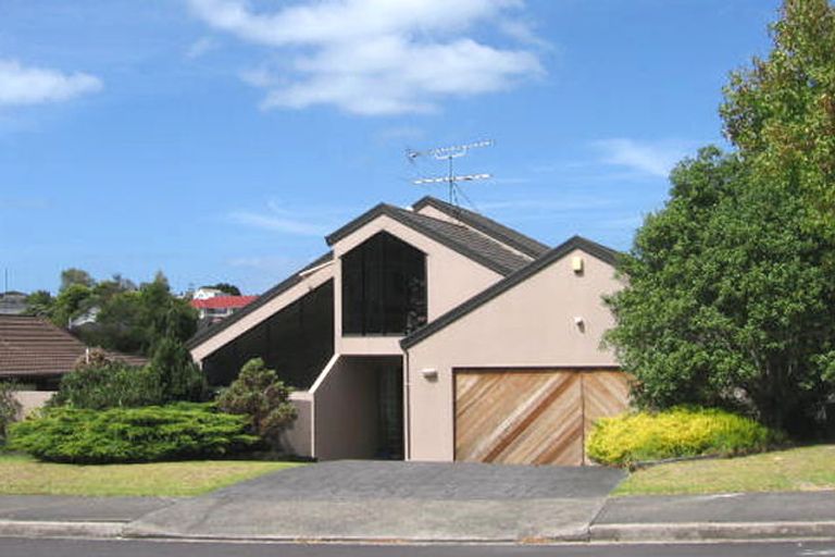 Photo of property in 48 Centorian Drive, Windsor Park, Auckland, 0632