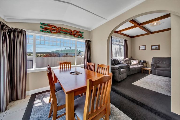 Photo of property in 29 Douglas Street, Hawera, 4610